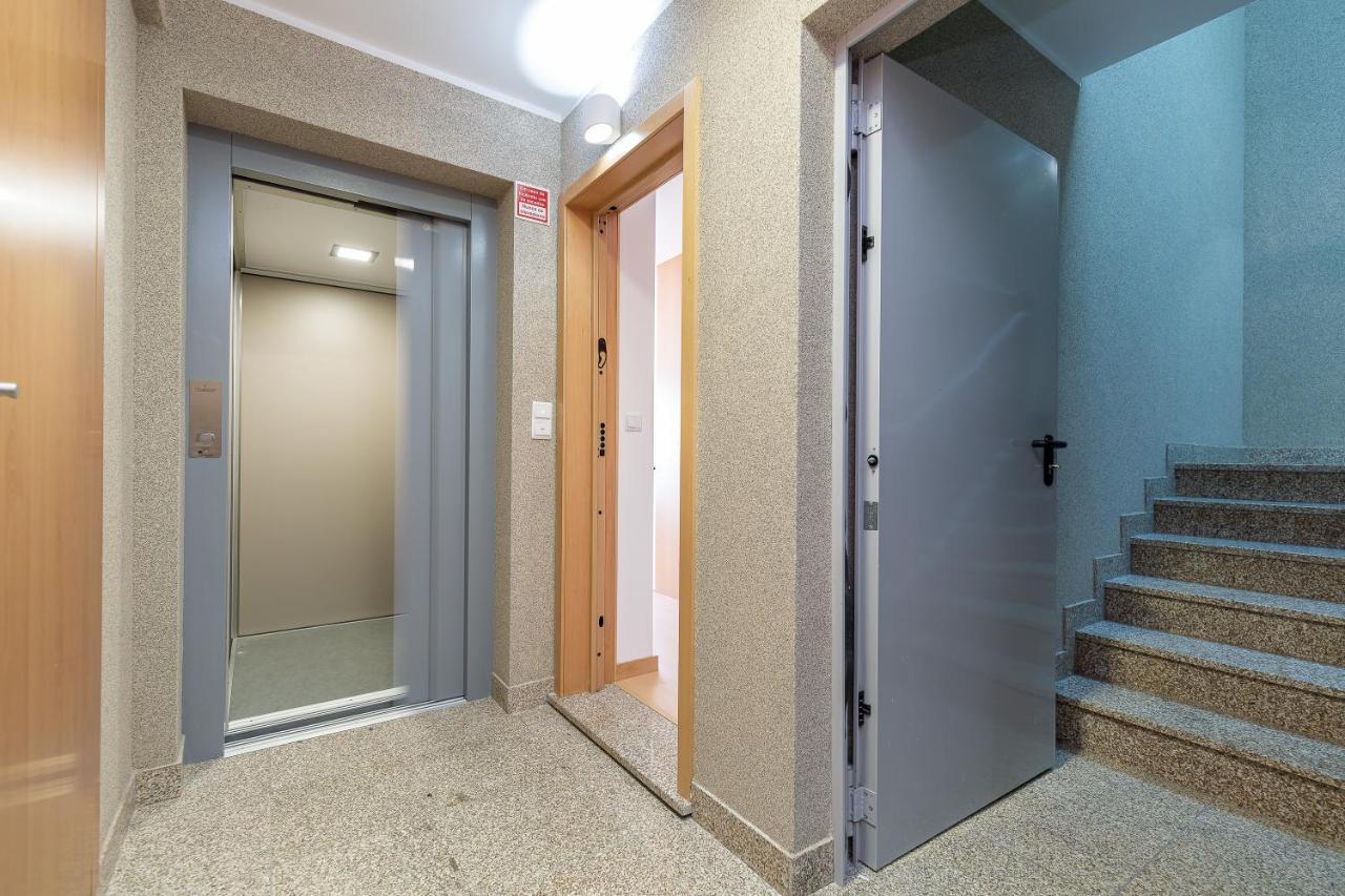 Feel Corporate Housing Marques Apartment Порто Екстериор снимка